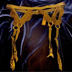 Victoria’s Secret Garter Belt